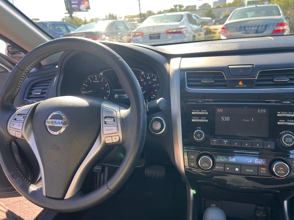 Nissan Altima  2015