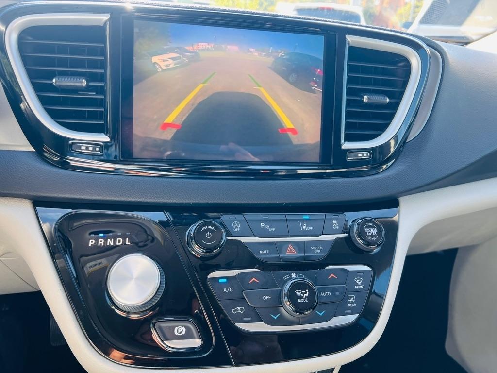 Chrysler Pacifica  2022
