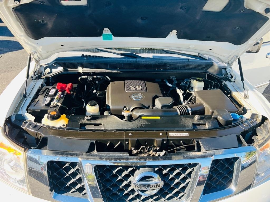 Nissan Armada  2015
