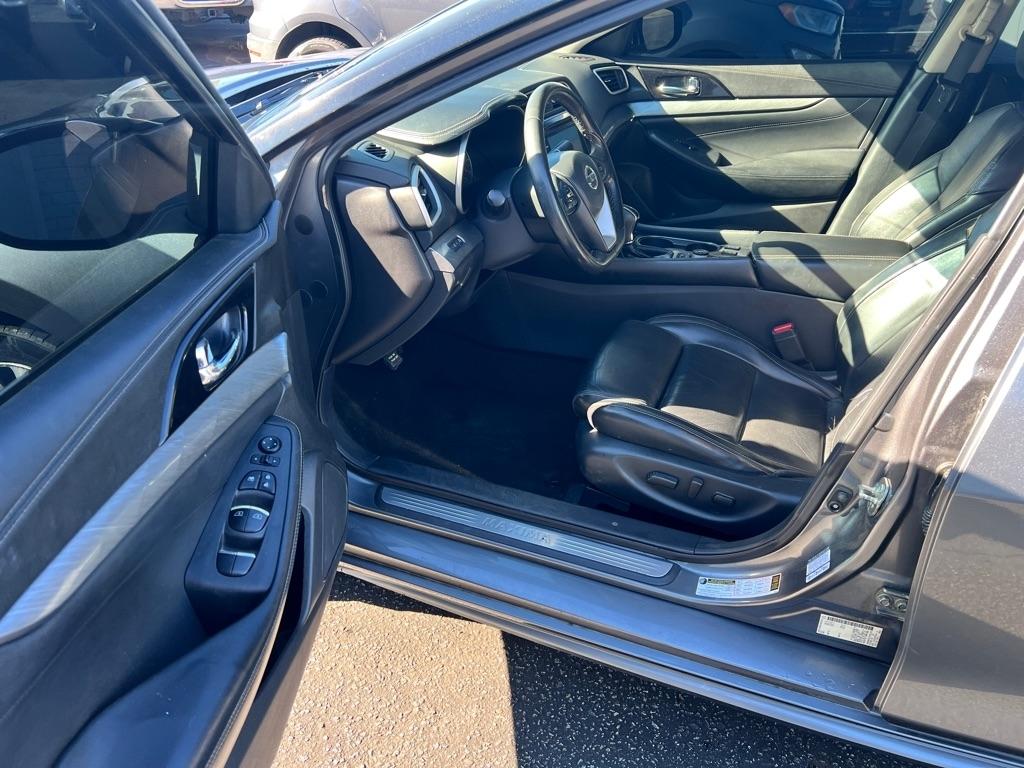 Nissan Maxima  2016
