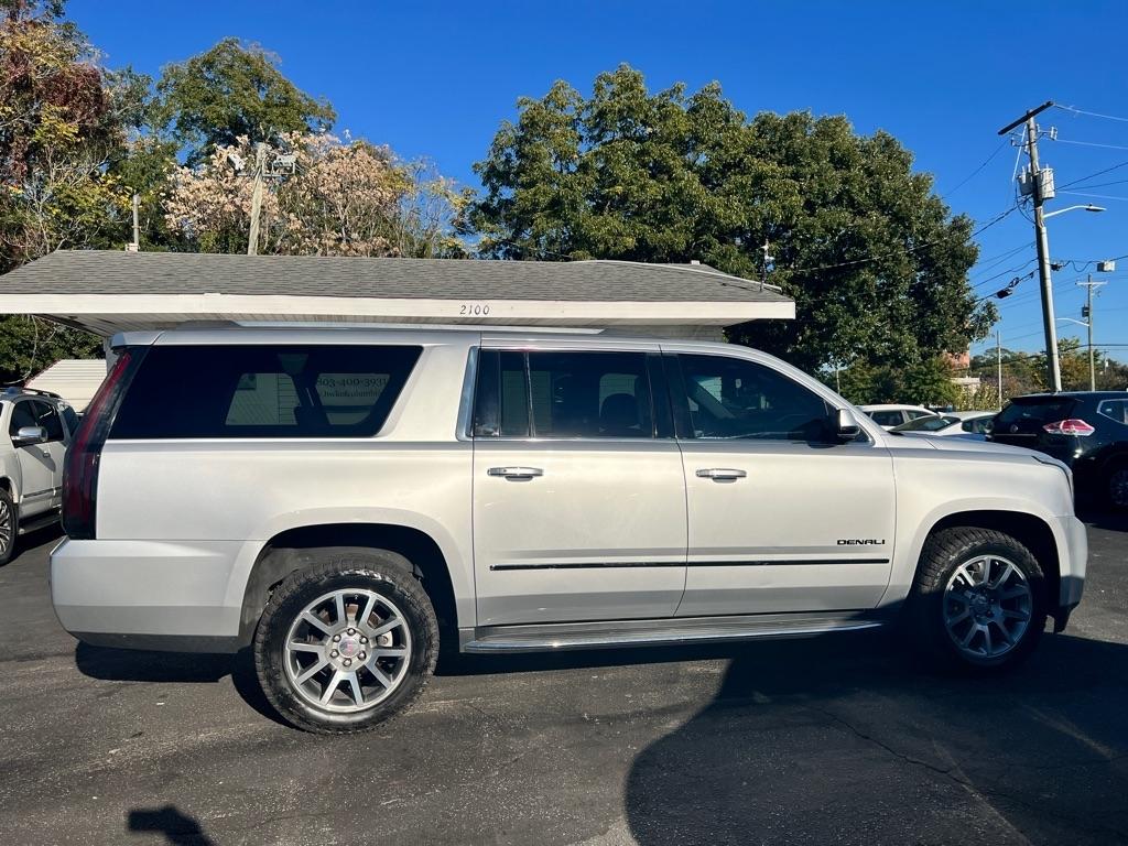 GMC Yukon XL  2017