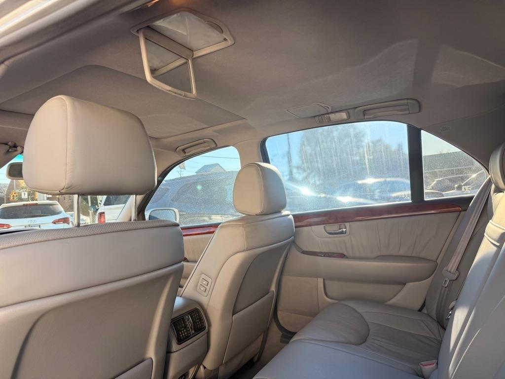 Lexus LS 430  2004