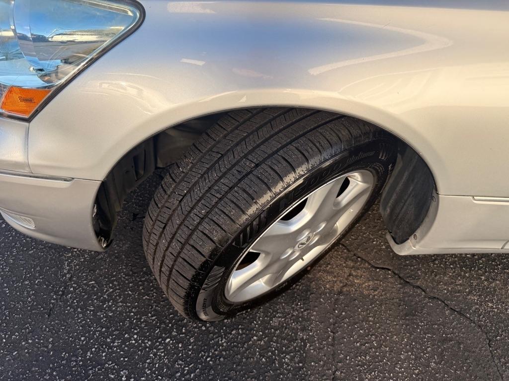 Lexus LS 430  2004