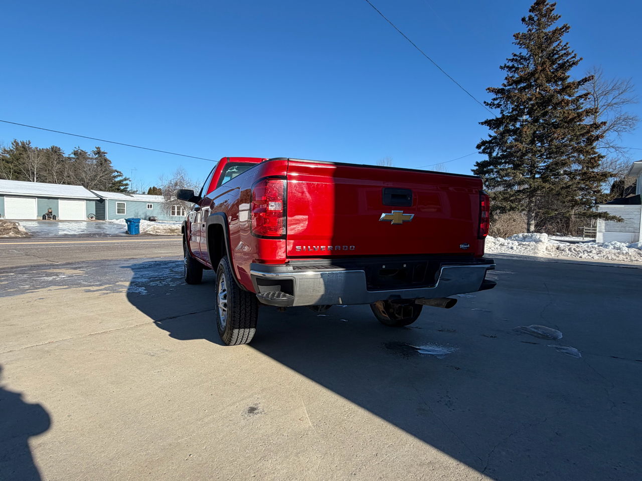 Chevrolet Silverado 2500HD Built After Aug 14 4WD Reg Cab 133.6" Work Truck 2015