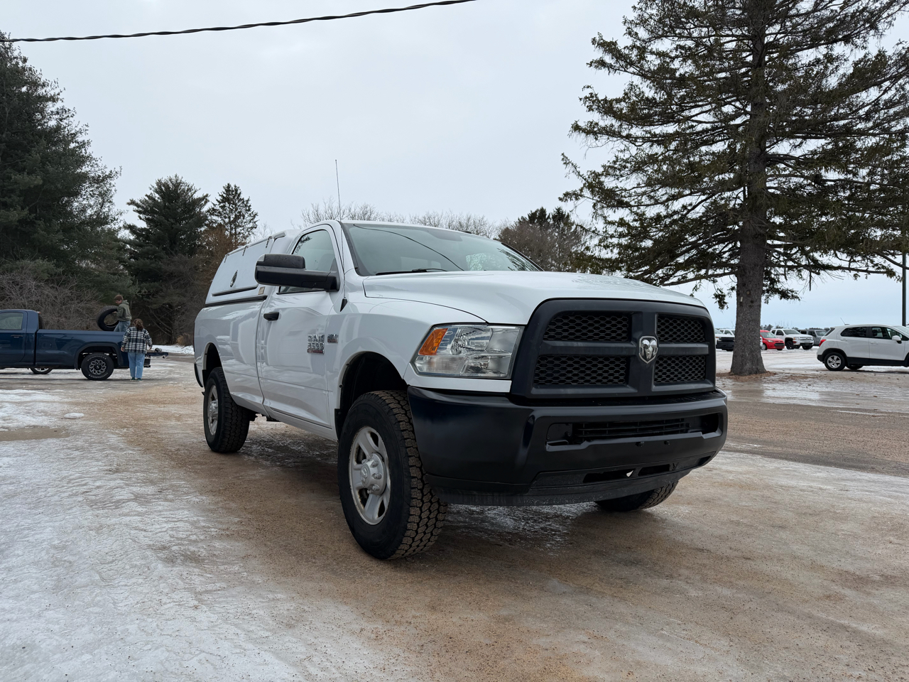RAM 2500 4WD Reg Cab 140.5" Tradesman 2015
