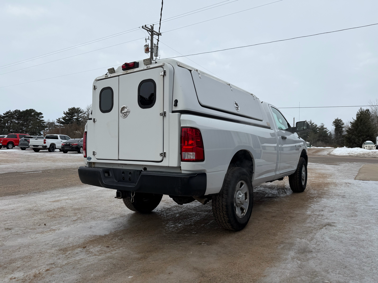 RAM 2500 4WD Reg Cab 140.5" Tradesman 2015