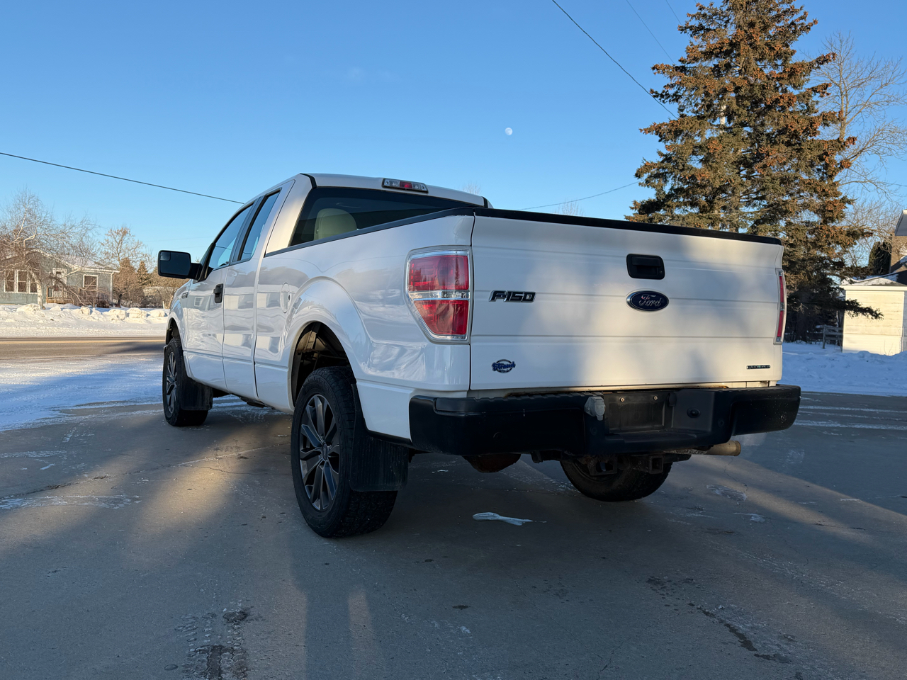 Ford F-150 4WD SuperCab 145" XL 2014