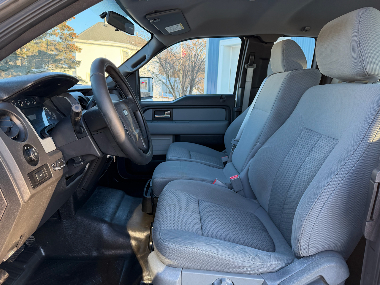 Ford F-150 4WD SuperCab 145" XL 2014