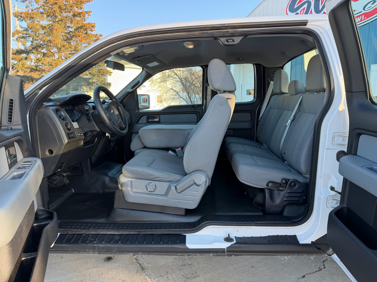 Ford F-150 4WD SuperCab 145" XL 2014