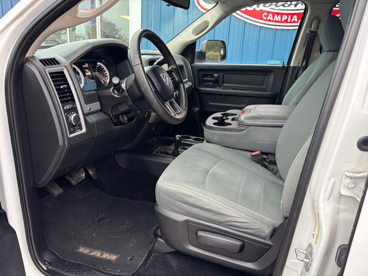 RAM 2500 4WD Crew Cab 149" Tradesman 2015