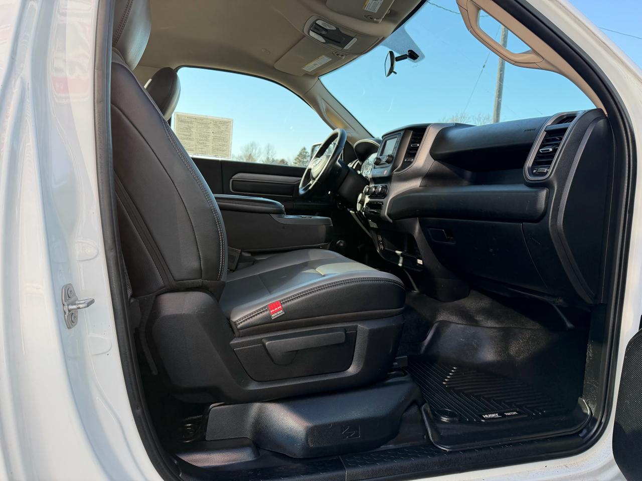 RAM 2500 Tradesman 4x4 Reg Cab 8' Box 2020