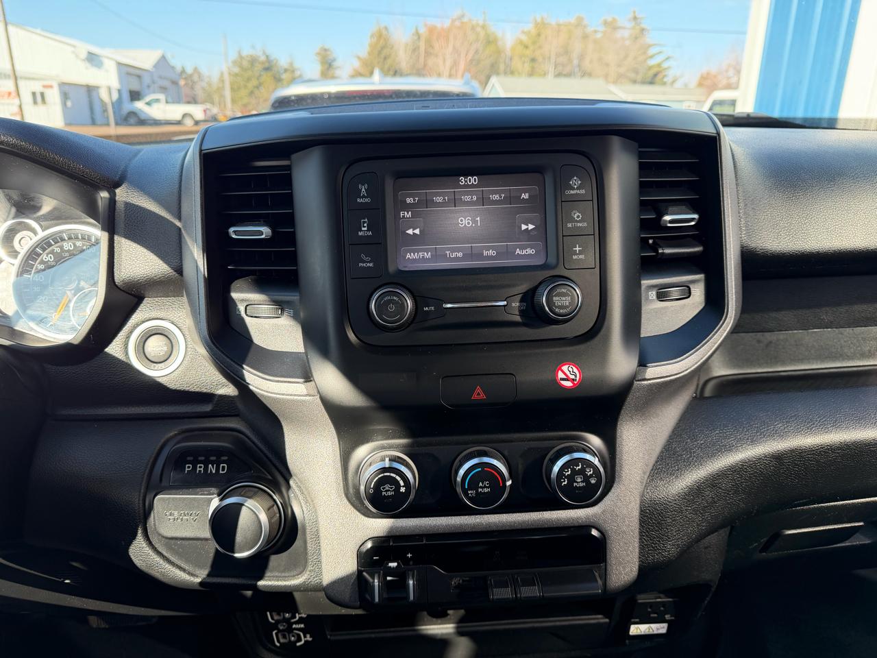 RAM 2500 Tradesman 4x4 Reg Cab 8' Box 2020