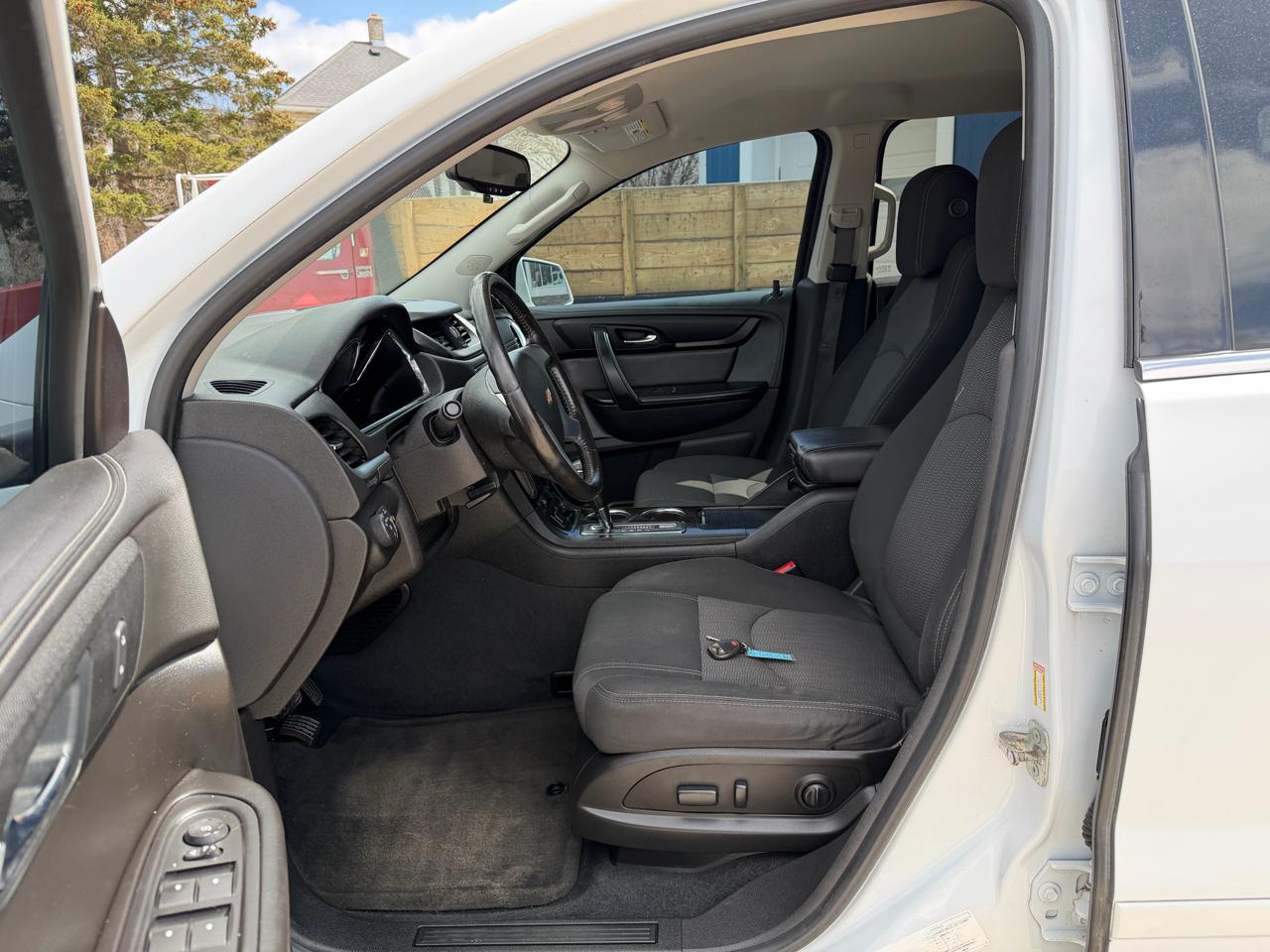 Chevrolet Traverse AWD 4dr LT w/1LT 2017