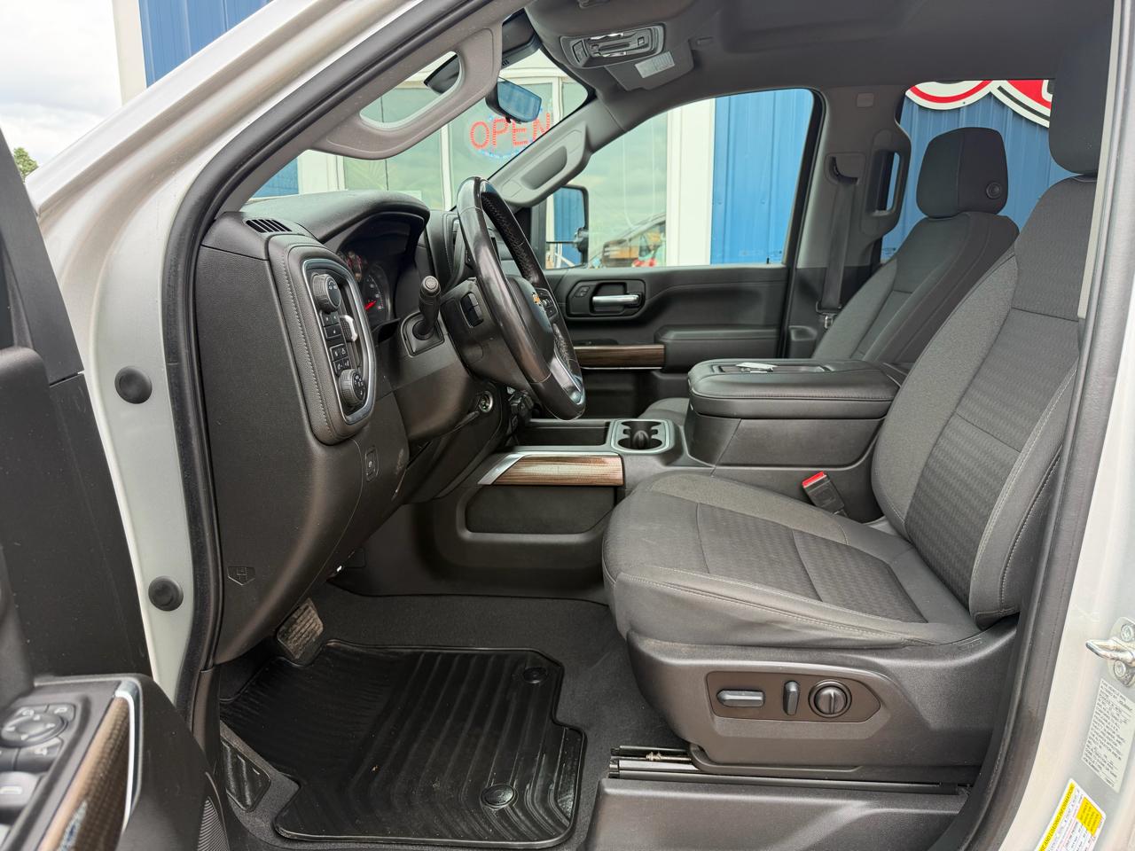 Chevrolet Silverado 2500HD 4WD Crew Cab 159" LT 2022