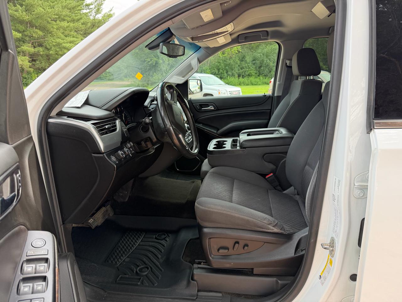 Chevrolet Suburban 4WD 4dr 1500 LS 2018