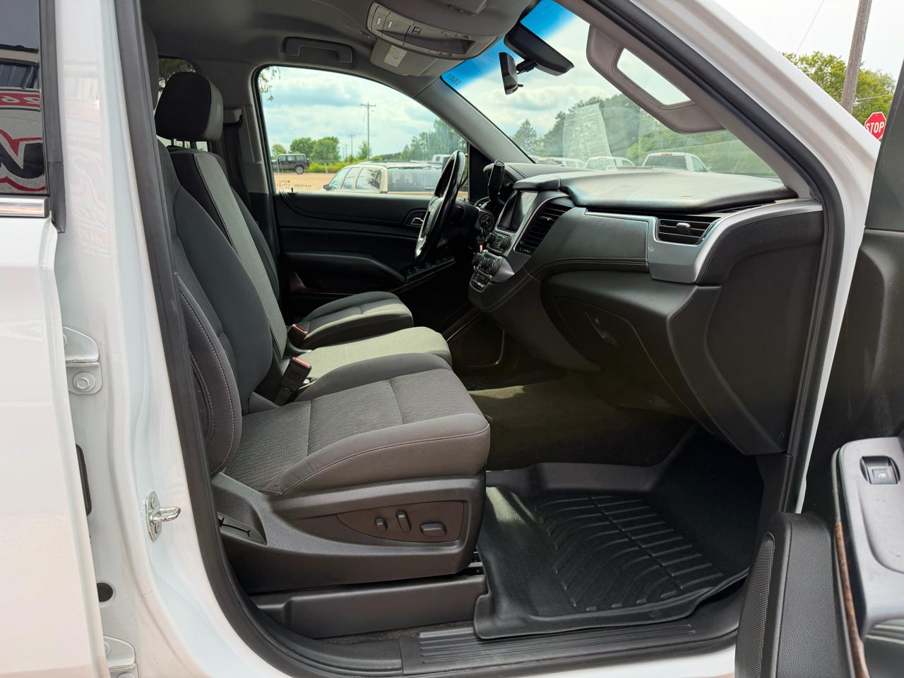 Chevrolet Suburban 4WD 4dr 1500 LS 2018