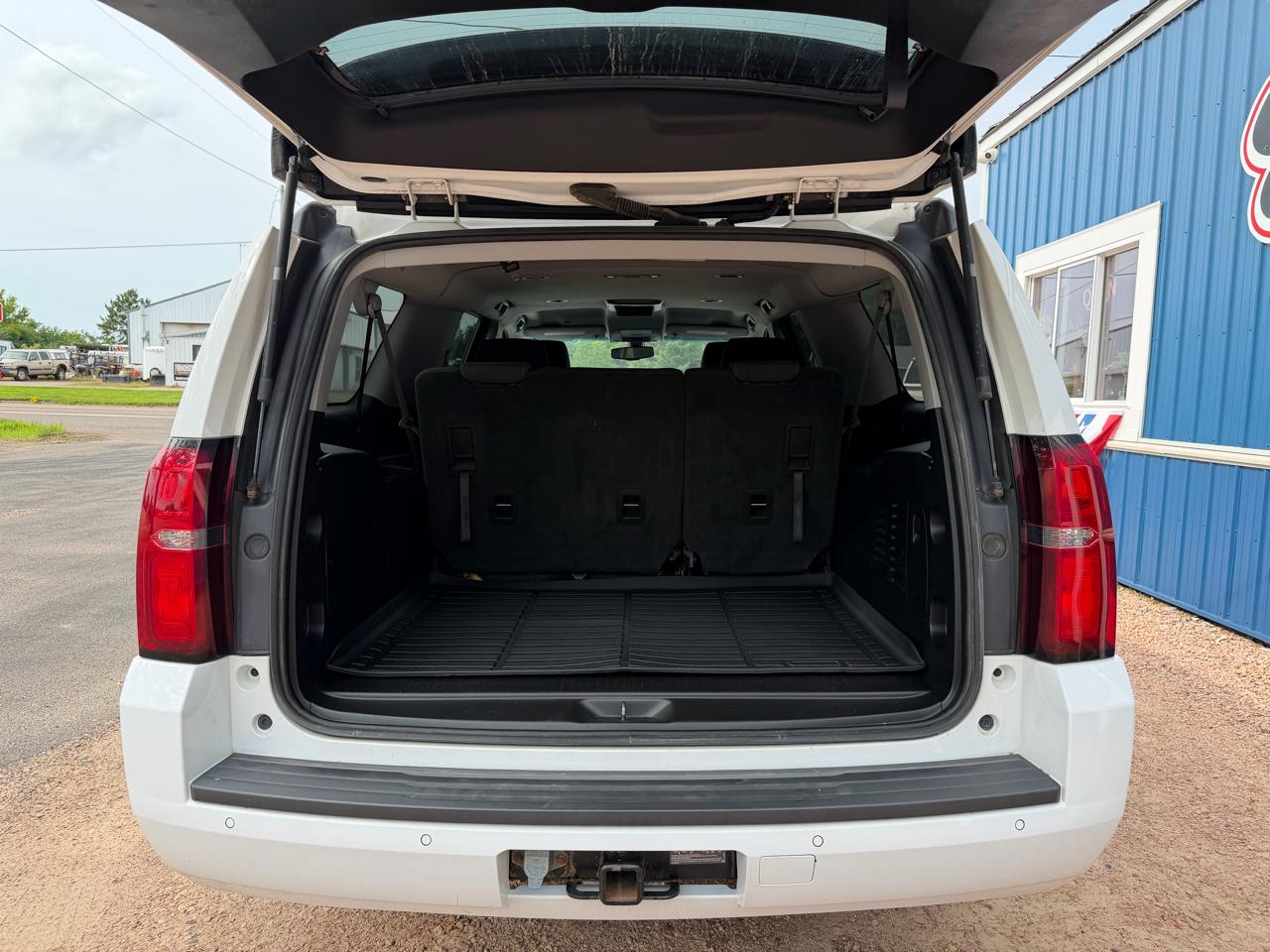 Chevrolet Suburban 4WD 4dr 1500 LS 2018
