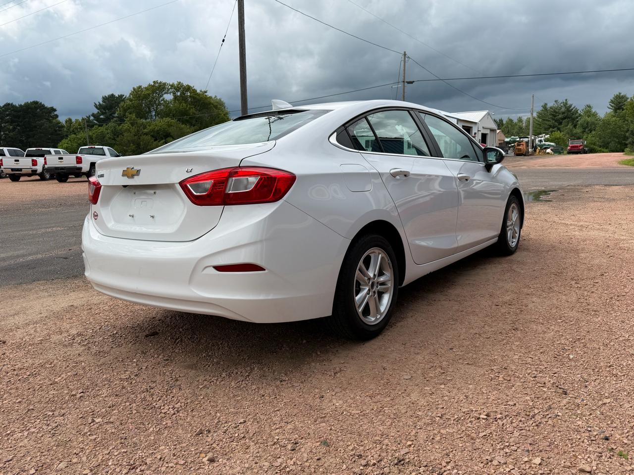 Chevrolet Cruze 4dr Sdn 1.4L LT w/1SD 2017
