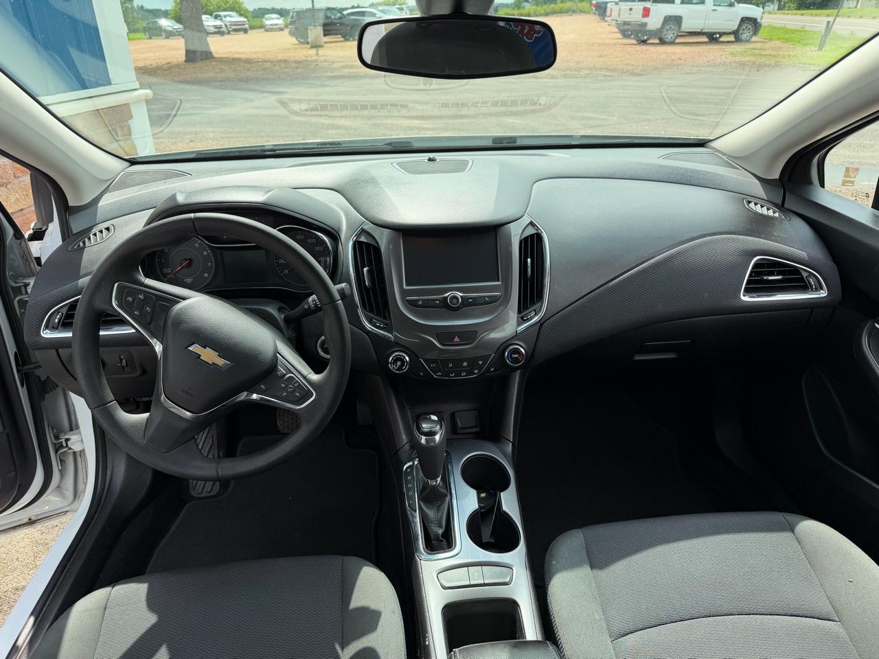 Chevrolet Cruze 4dr Sdn 1.4L LT w/1SD 2017