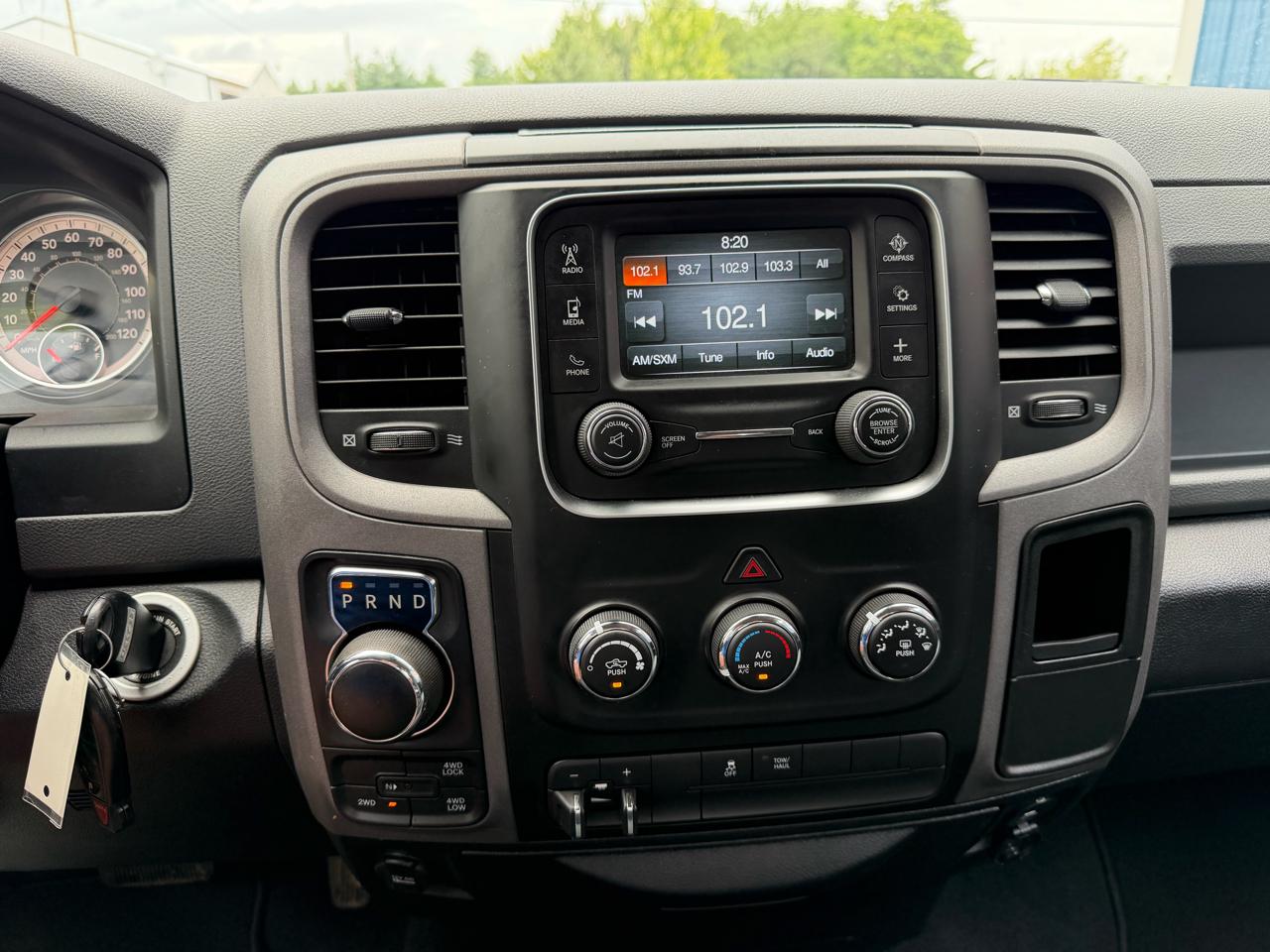 RAM 1500 4WD Quad Cab 140.5" Express 2016