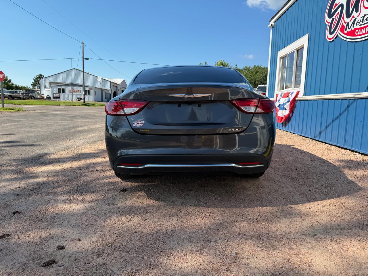 Chrysler 200 4dr Sdn Limited FWD 2016