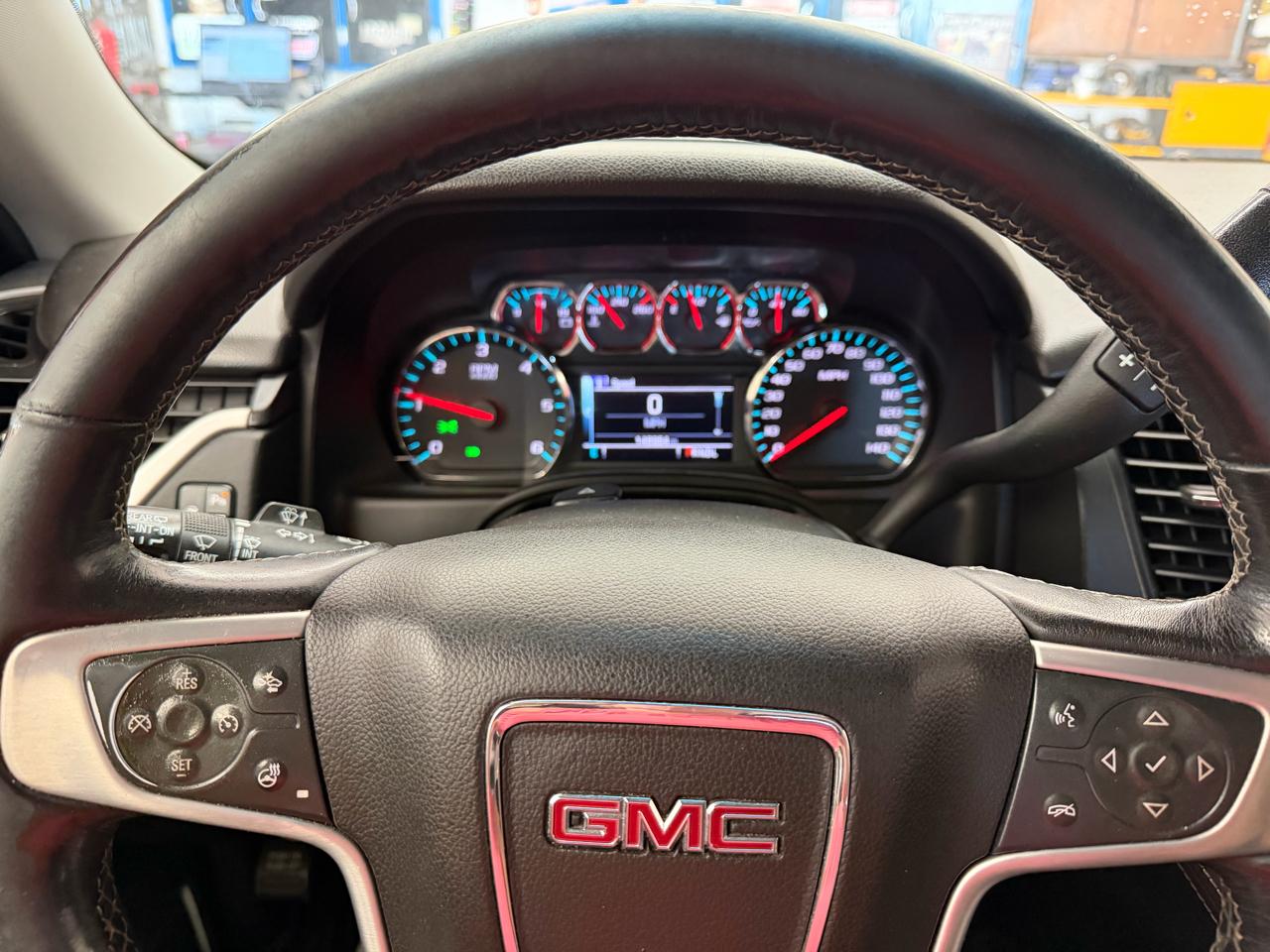 GMC Yukon 4WD 4dr SLT 2019