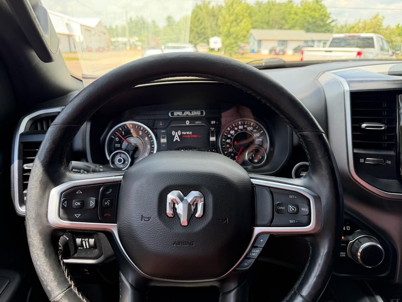 RAM 1500 Big Horn/Lone Star 4x4 Crew Cab 5'7" Box 2019