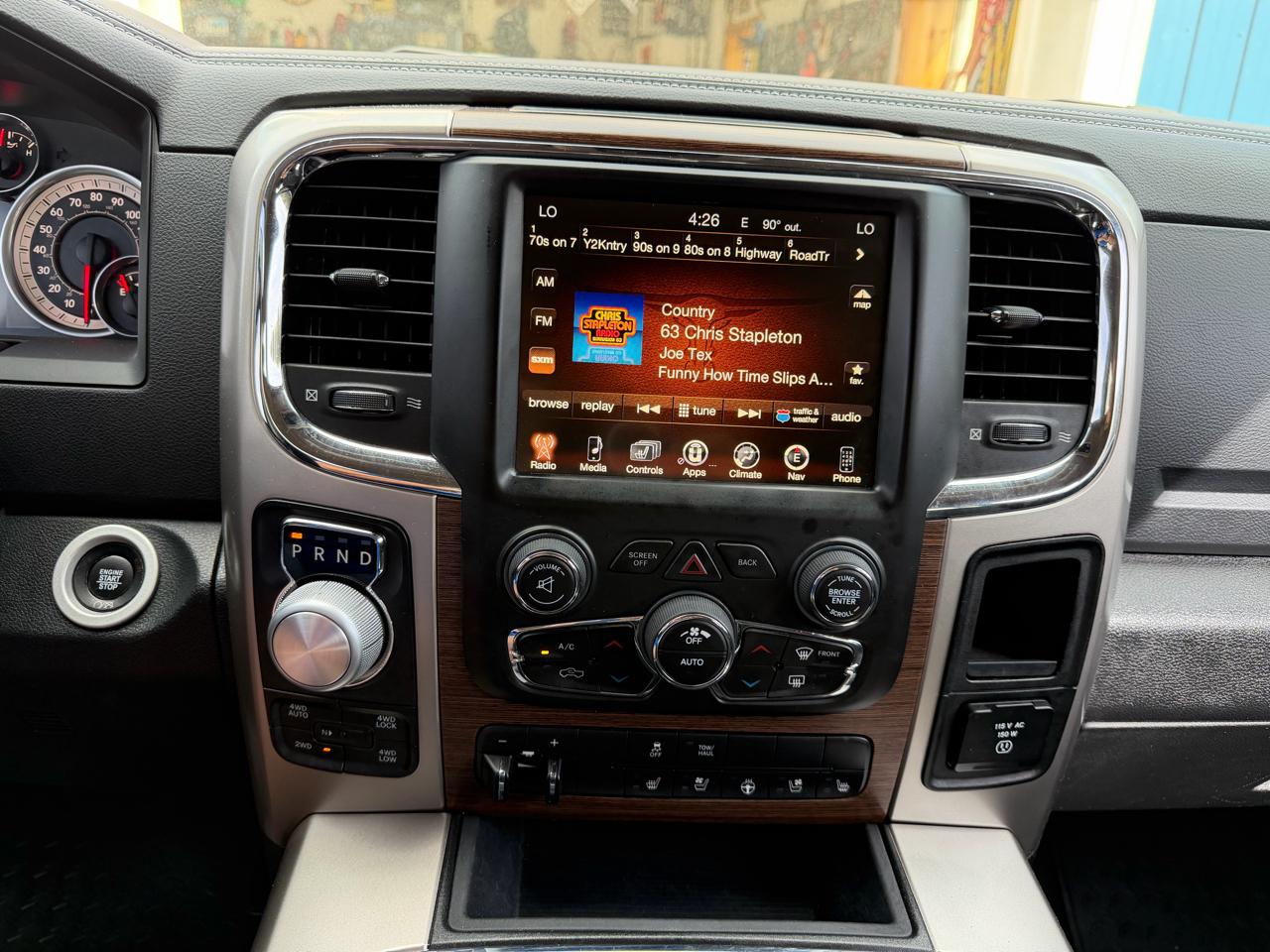 RAM 1500 Laramie 4x4 Crew Cab 5'7" Box 2017