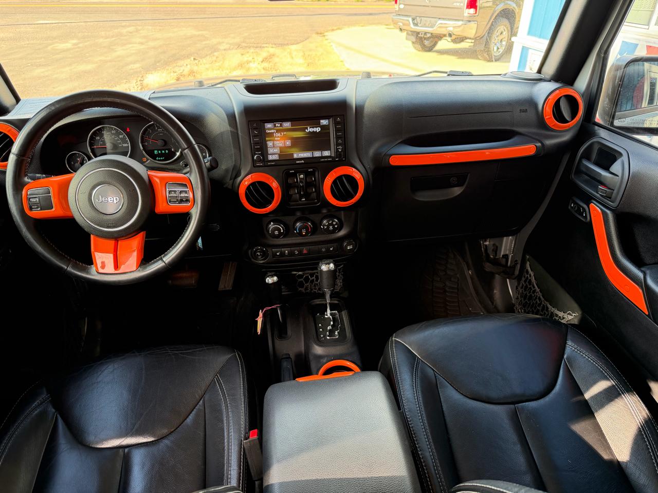 Jeep Wrangler Unlimited 4WD 4dr Sahara 2015