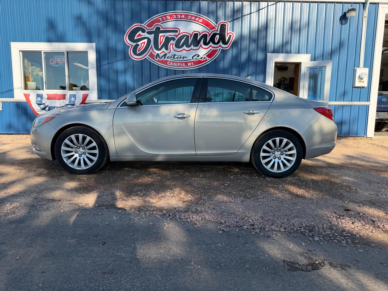 Buick Regal 4dr Sdn Premium 1 2012