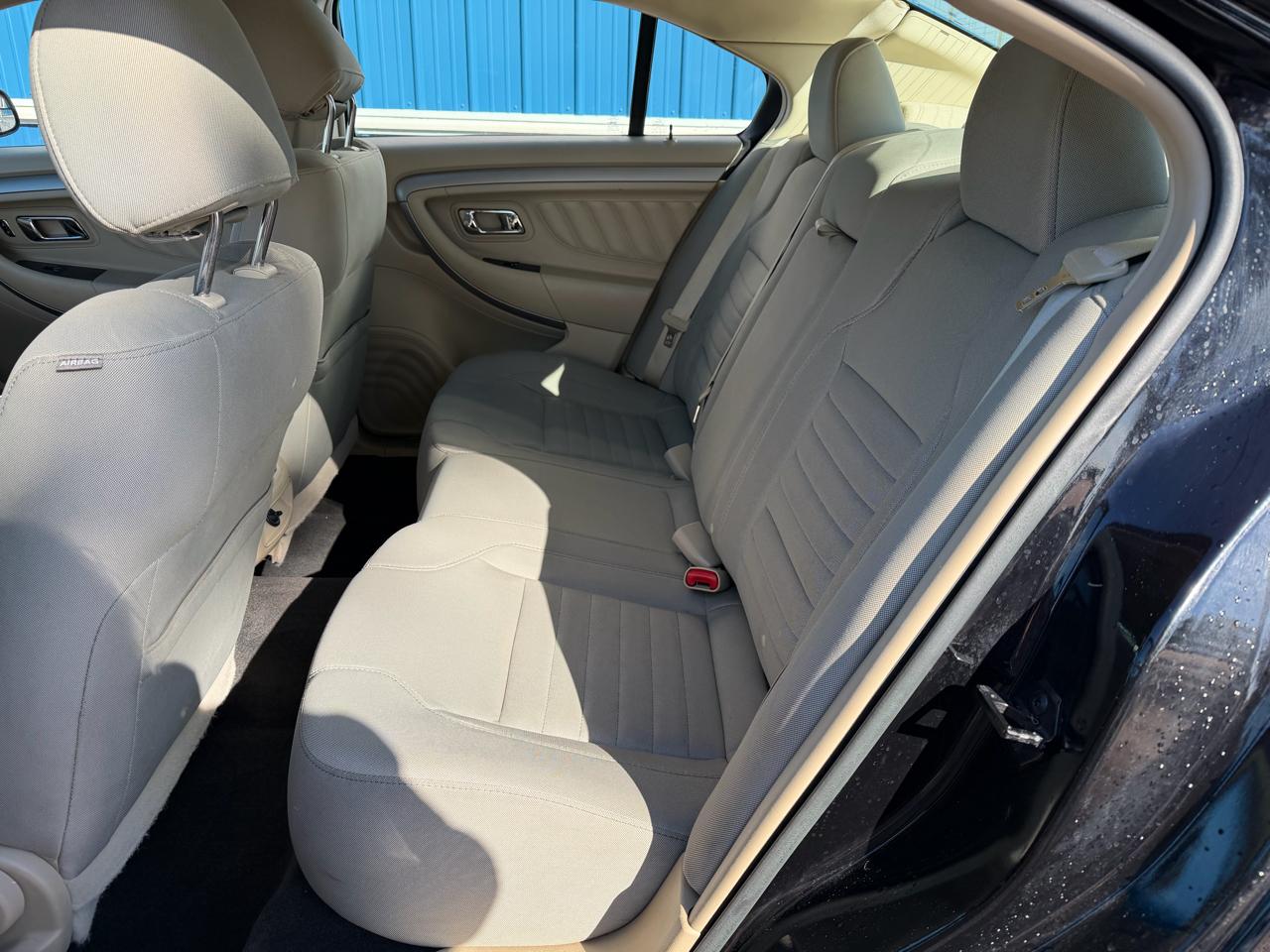 Ford Taurus SE FWD 2018