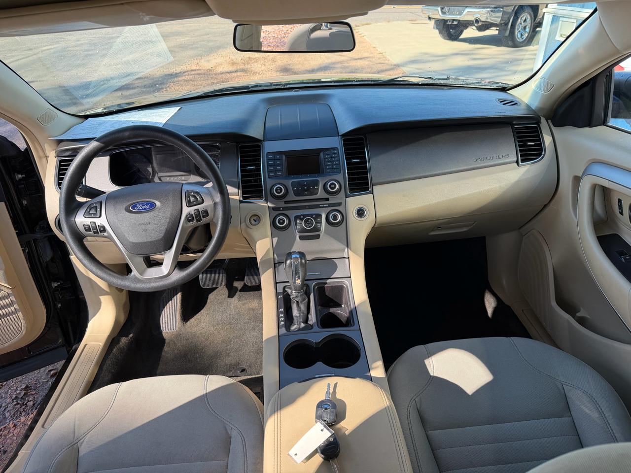Ford Taurus SE FWD 2018