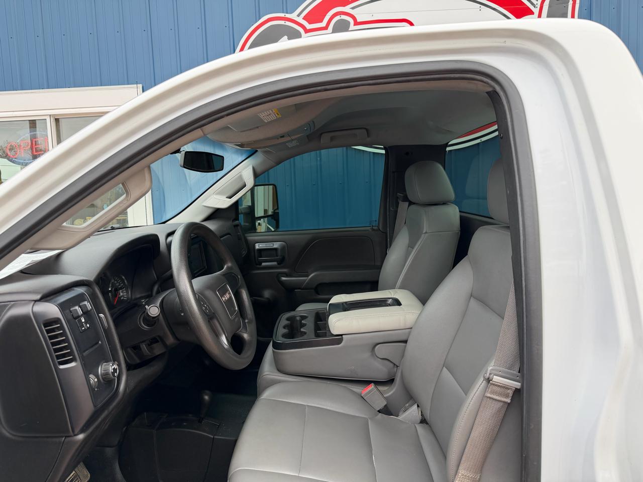 GMC Sierra 2500HD 4WD Reg Cab 133.6" 2016