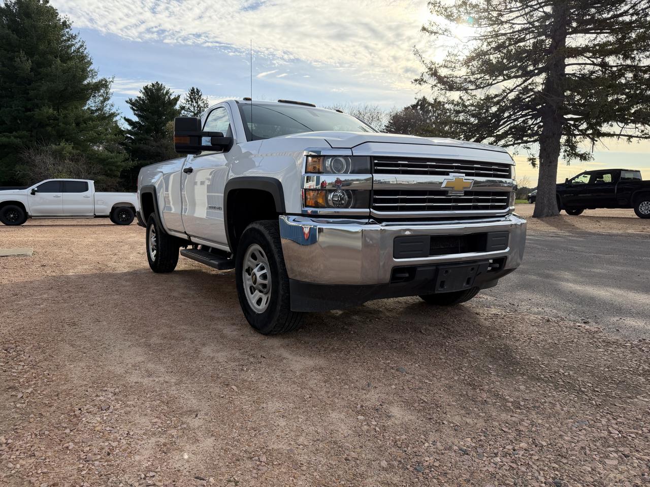 Chevrolet Silverado 3500HD 4WD Reg Cab 133.6" Work Truck 2017