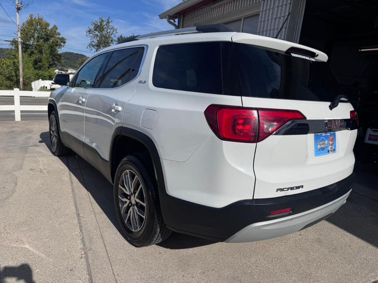 GMC Acadia SLE-2 FWD 2019 GMC Acadia SLE-2 FWD 2019
