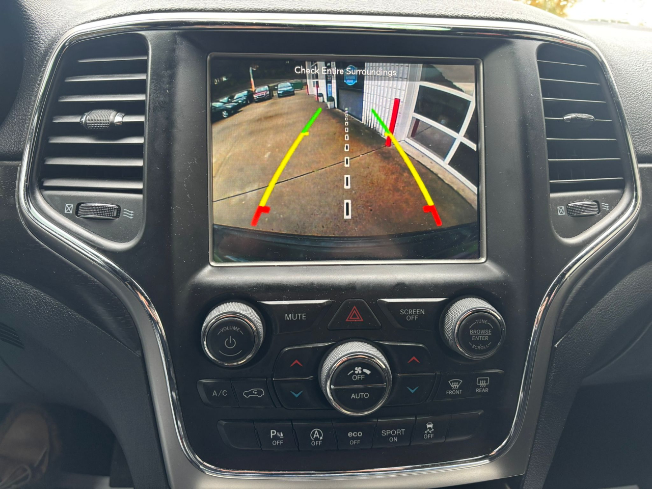 Jeep Grand Cherokee Laredo 4WD 2018 Jeep Grand Cherokee Laredo 4WD 2018