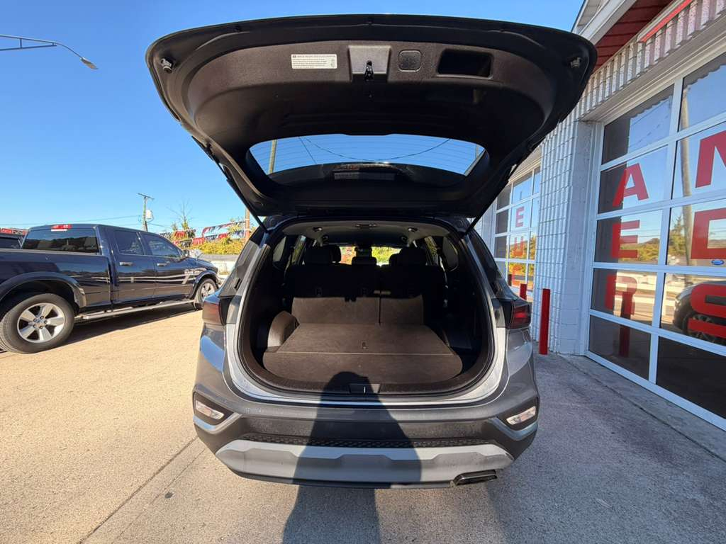 Hyundai Santa Fe SE 2.4 AWD 2019 Hyundai Santa Fe SE 2.4 AWD 2019