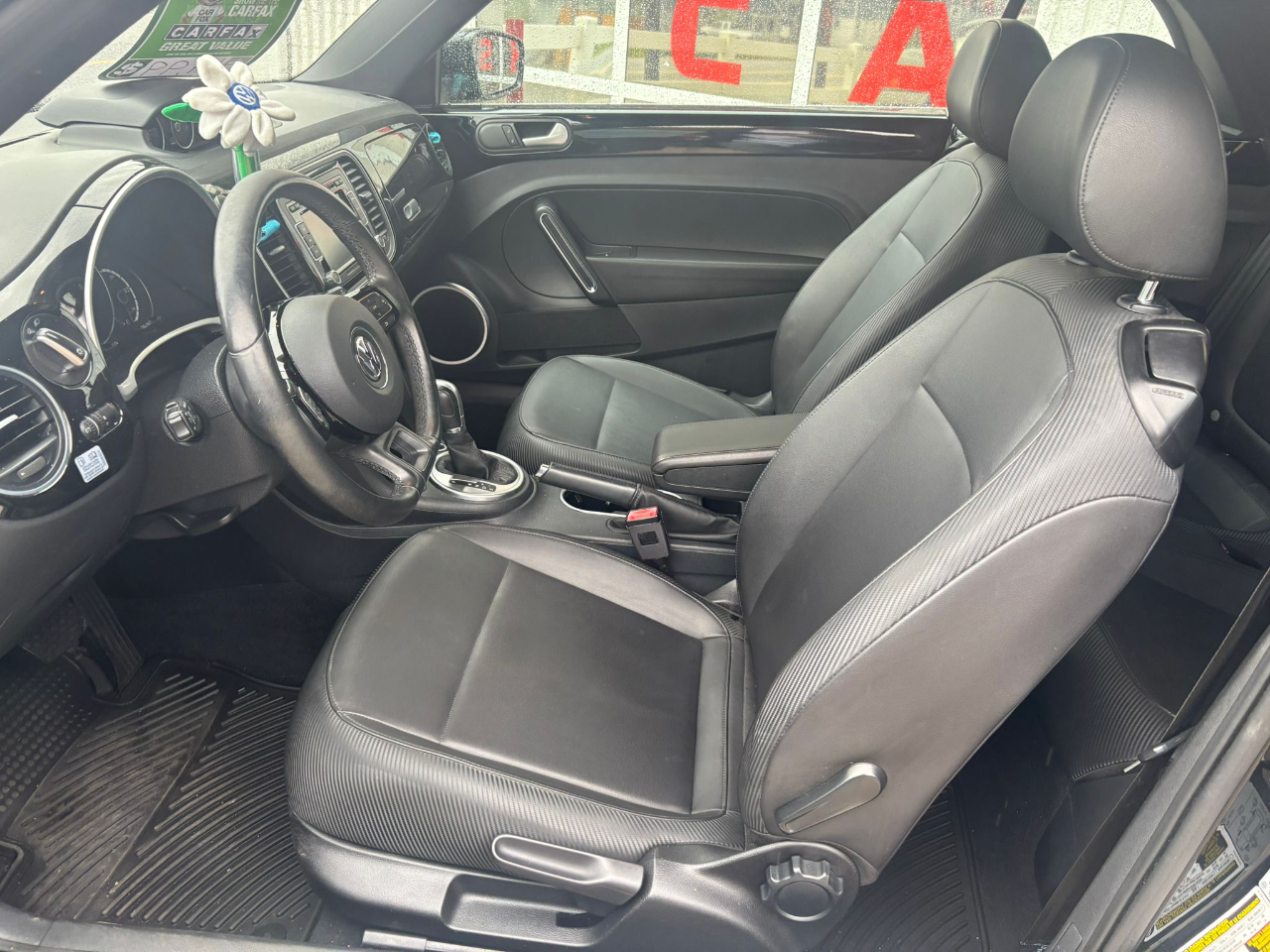 Volkswagen Beetle R-Line Convertible 2014 Volkswagen Beetle R-Line Convertible 2014