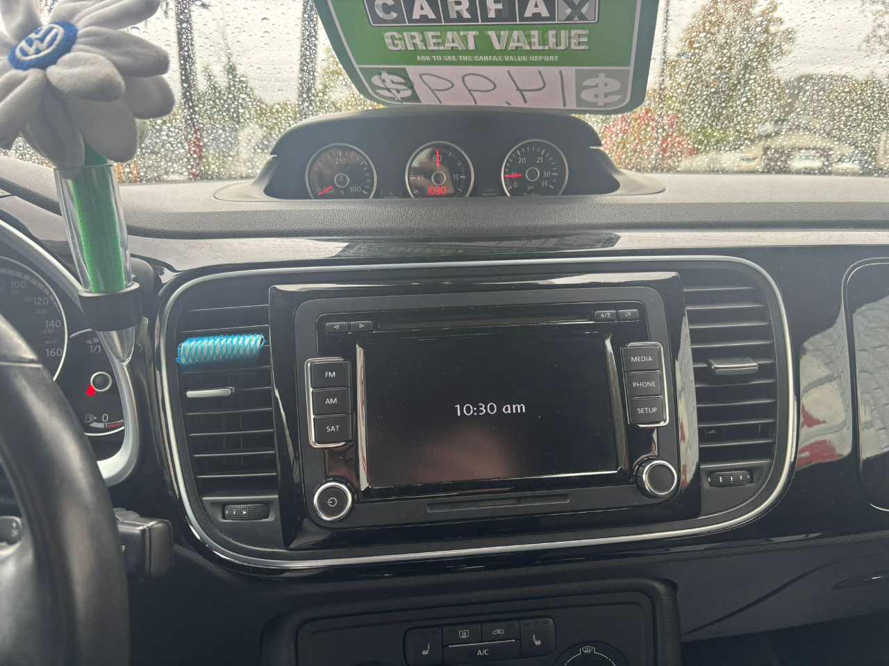 Volkswagen Beetle R-Line Convertible 2014 Volkswagen Beetle R-Line Convertible 2014