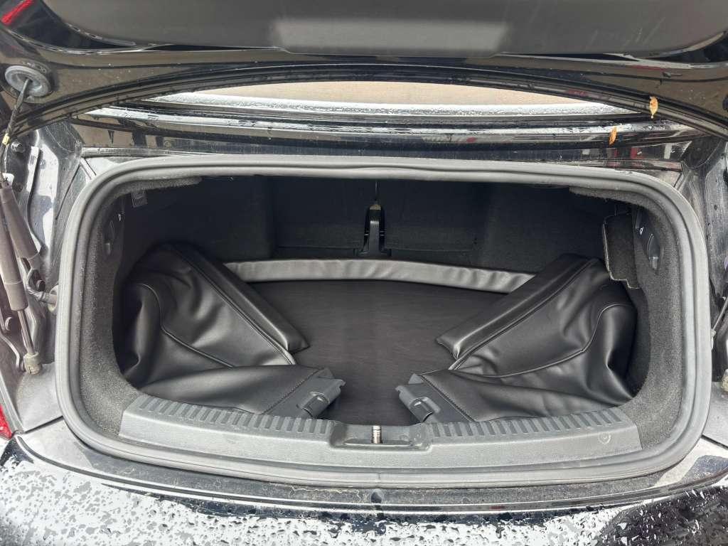 Volkswagen Beetle 2.5L Convertible 2013