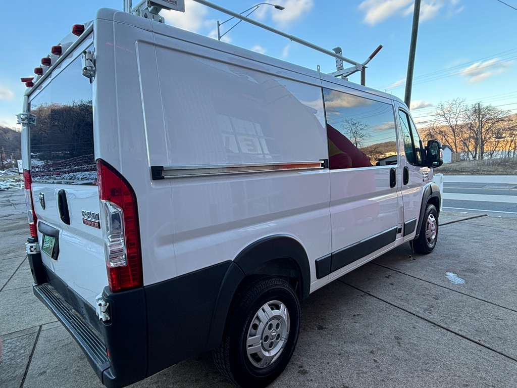 RAM Promaster 1500 Low Roof Tradesman 136-in. WB 2017