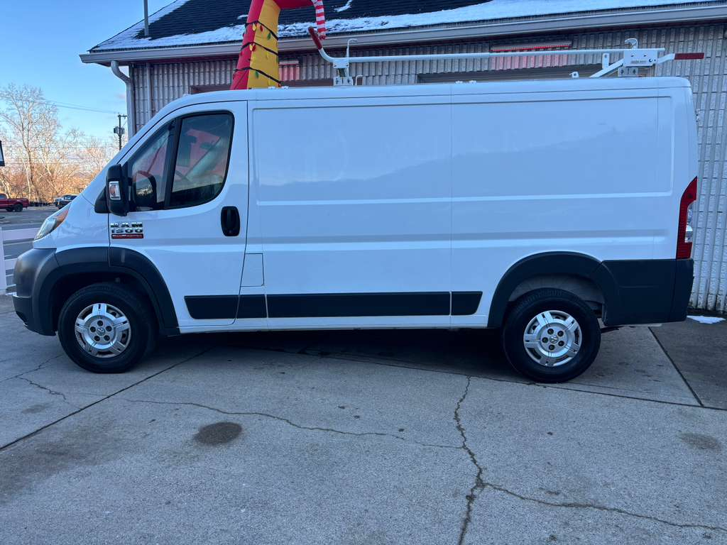 RAM Promaster 1500 Low Roof Tradesman 136-in. WB 2017