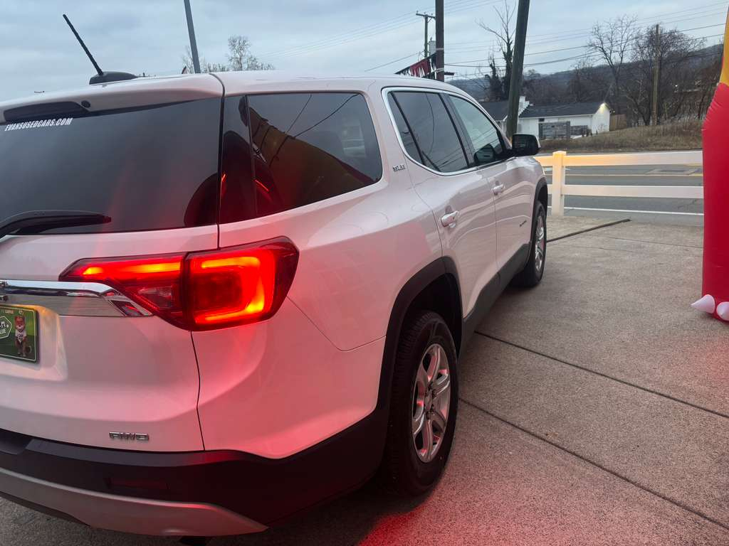 GMC Acadia AWD 4dr SLE 2017