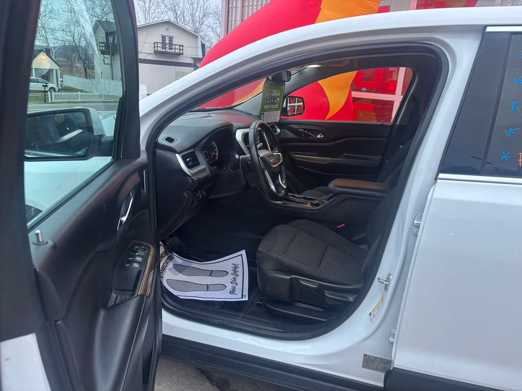 GMC Acadia AWD 4dr SLE 2017