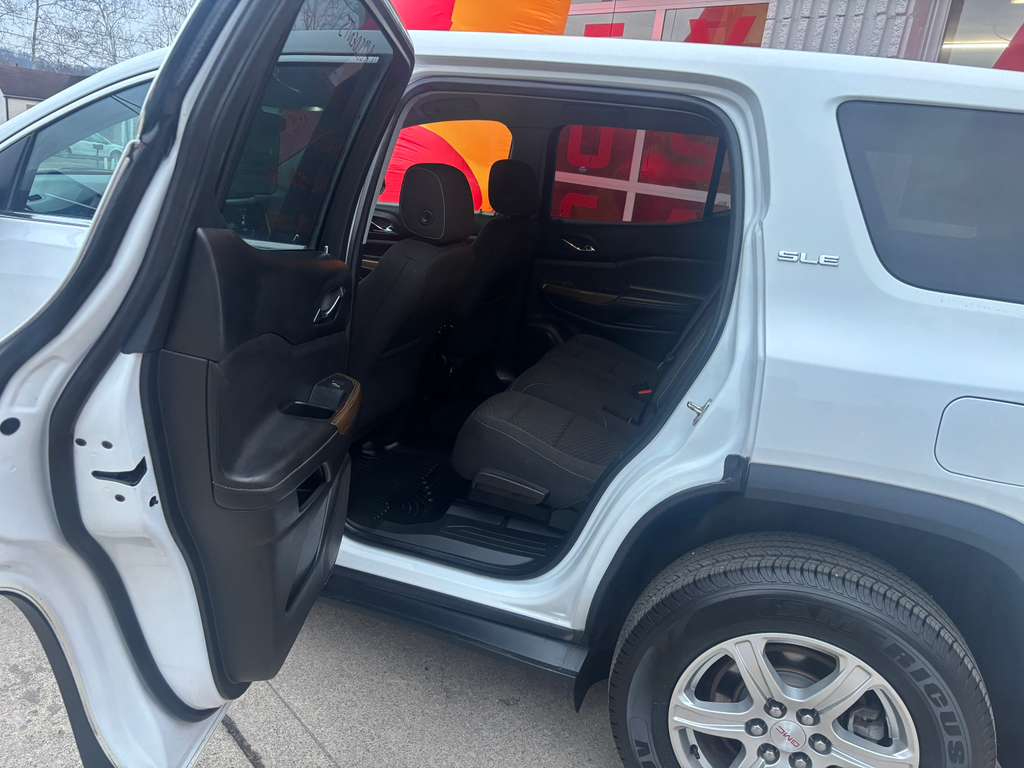 GMC Acadia AWD 4dr SLE 2017