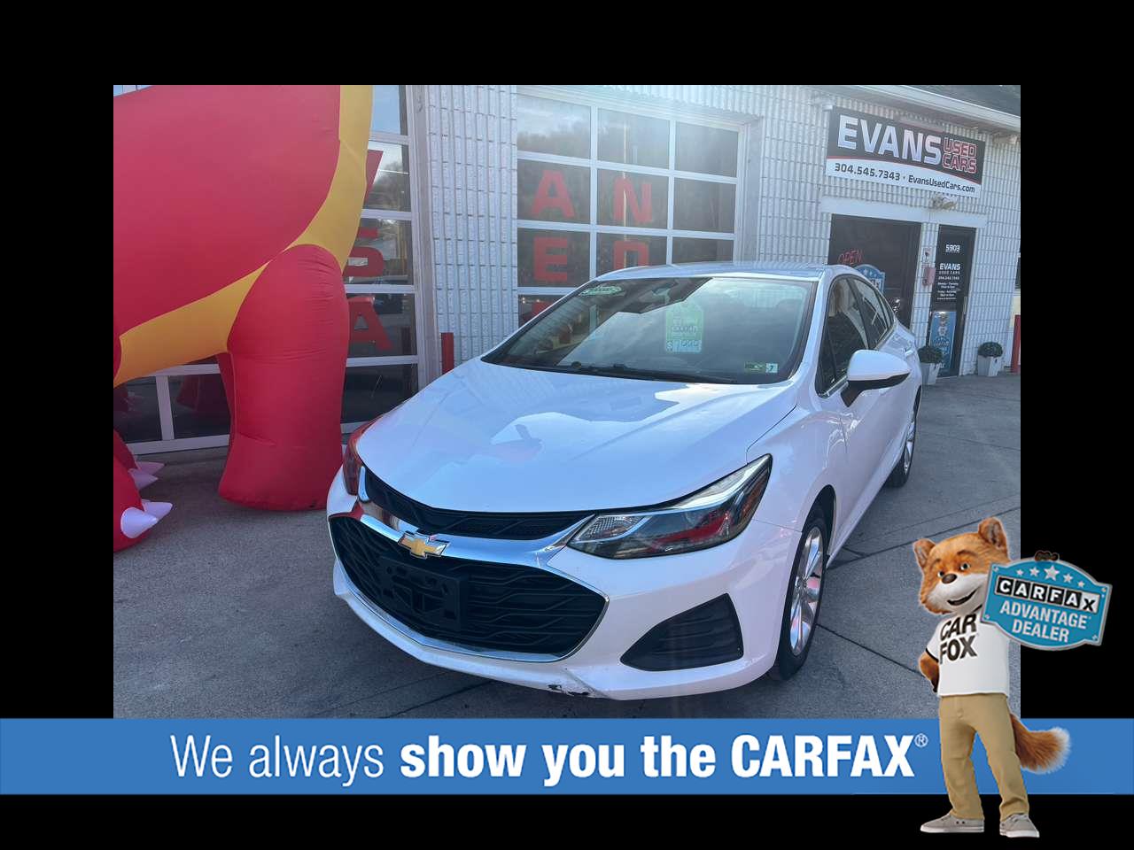 2019 Chevrolet Cruze LT's photo