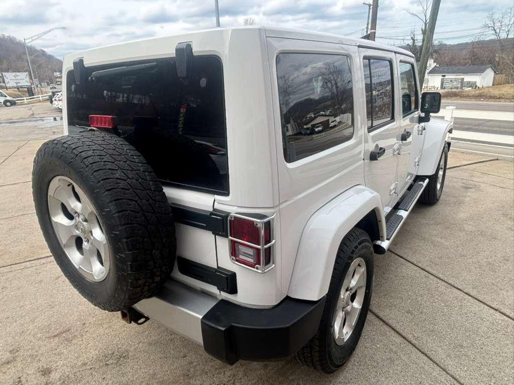 Jeep Wrangler Unlimited Sahara 4WD 2013