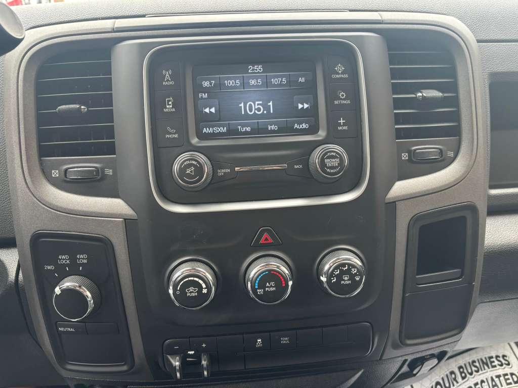 RAM 1500 Tradesman Crew Cab SWB 4WD 2014