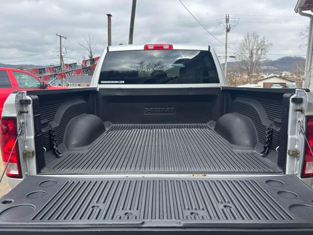 RAM 1500 Tradesman Crew Cab SWB 4WD 2014