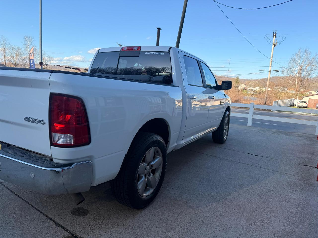 RAM 1500 SLT Crew Cab SWB 4WD 2018